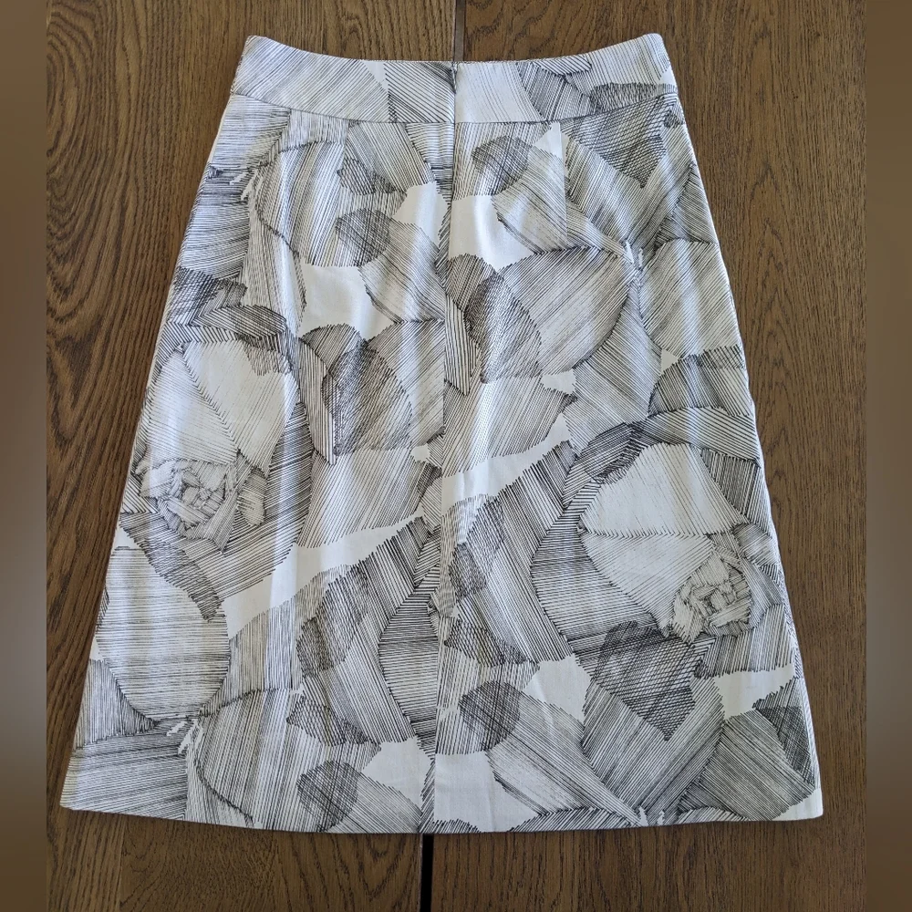 Hugo Boss printed skirt - Picture 7 of 8